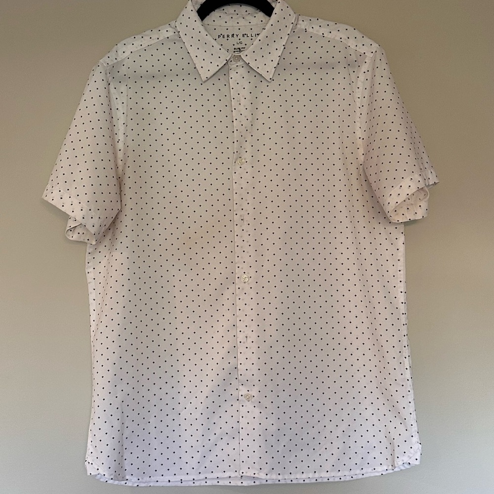 Perry Ellis Men’s Short Sleeve Casual Dress Shirt
